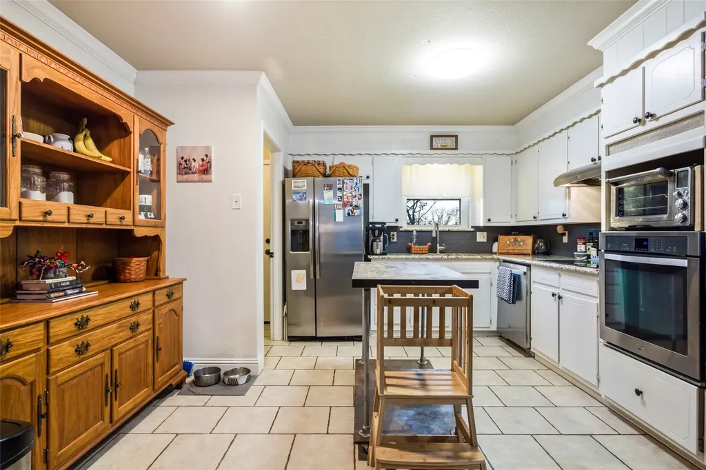 241 County Road 3689 Paradise TX 76073