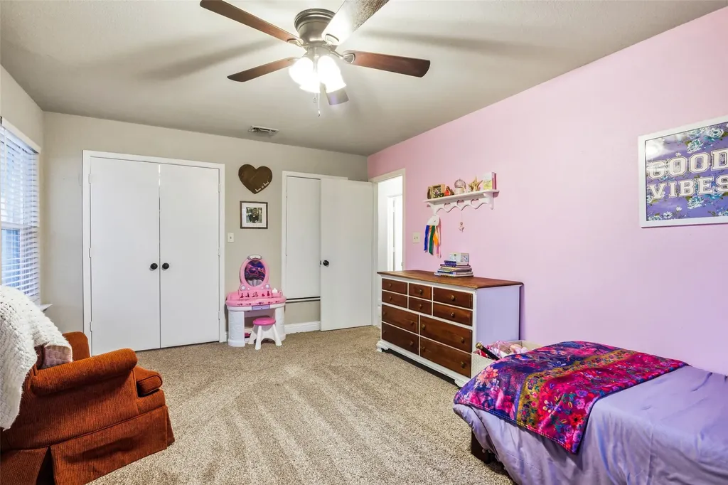241 County Road 3689 Paradise TX 76073