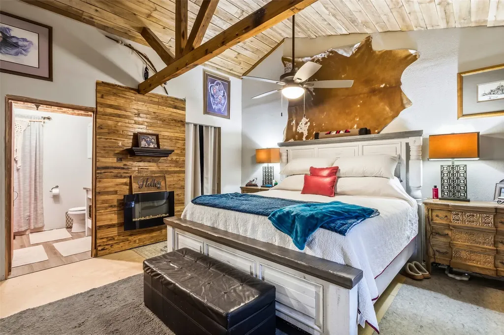 241 County Road 3689 Paradise TX 76073