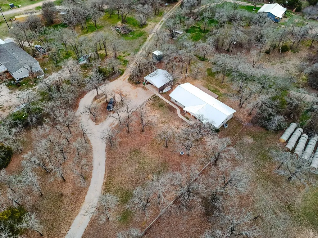 241 County Road 3689 Paradise TX 76073