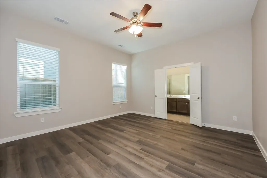 831 Feather Thorn Drive Arlington TX 76005