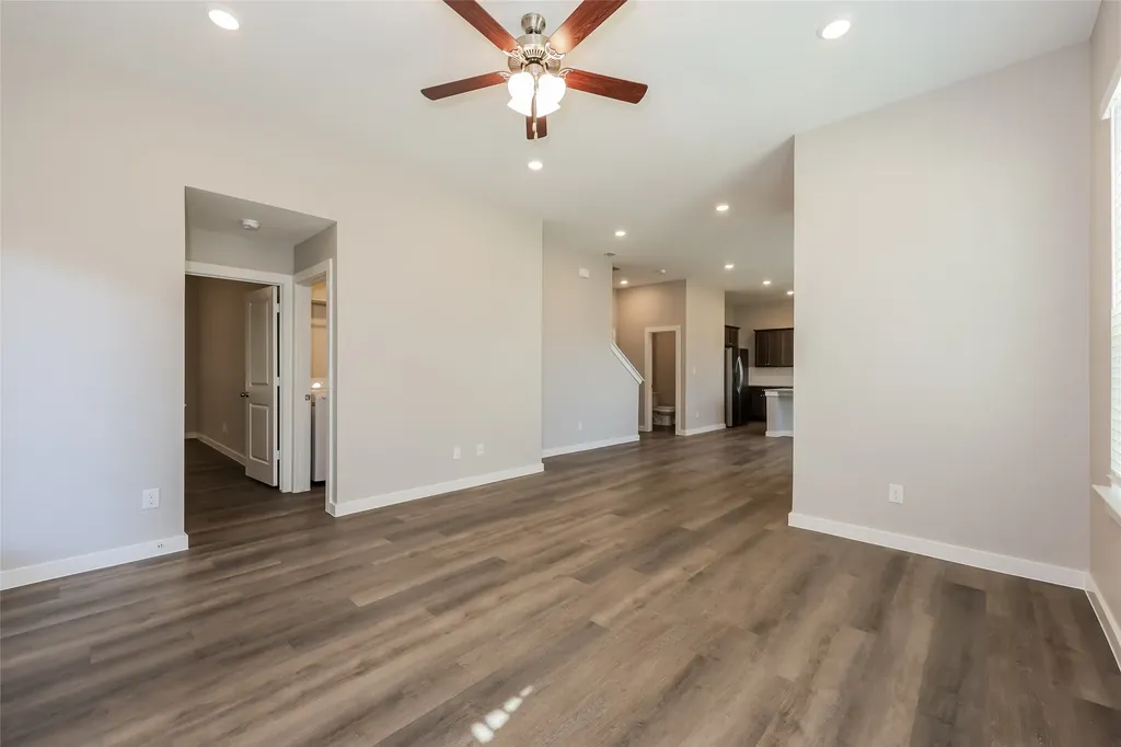 831 Feather Thorn Drive Arlington TX 76005