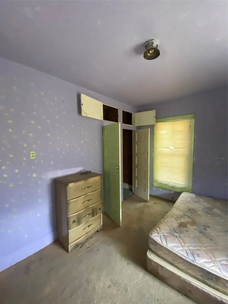 402 S Nueces Street Coleman TX 76834