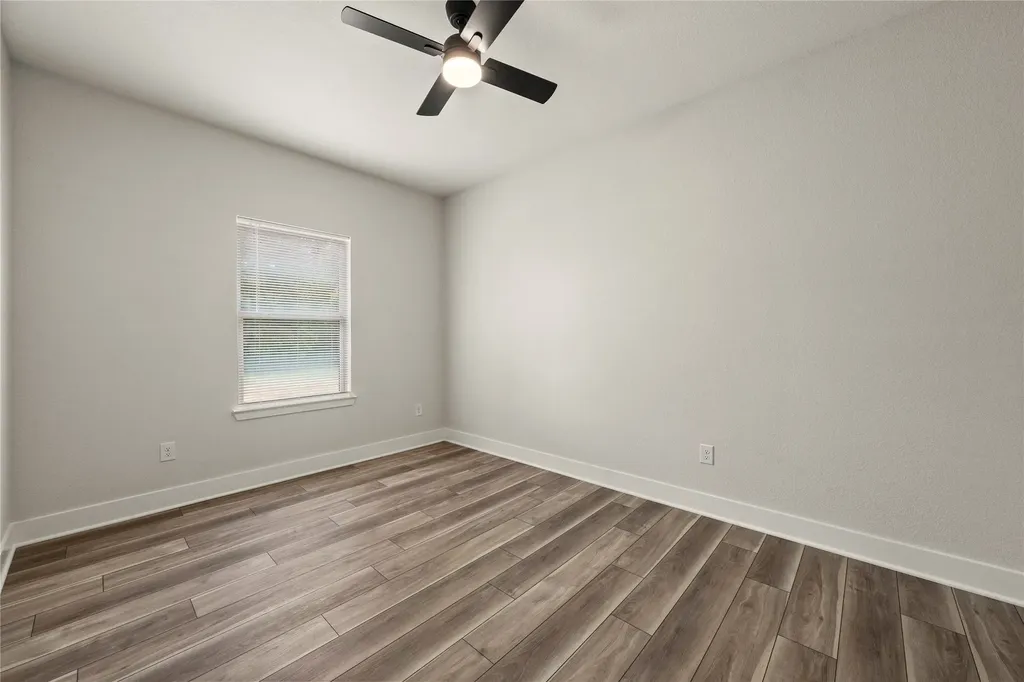 214 Rogers Street Mcgregor TX 76657