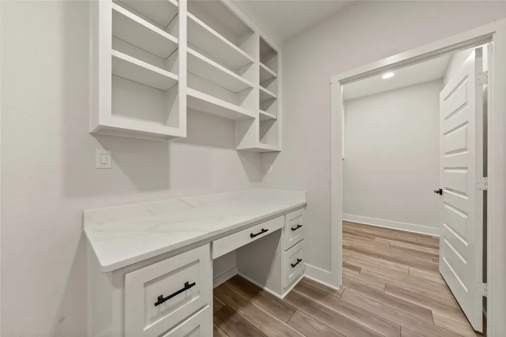214 Rogers Street Mcgregor TX 76657