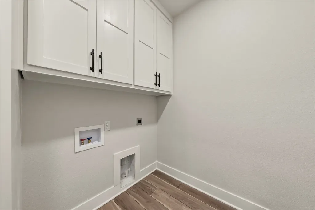214 Rogers Street Mcgregor TX 76657