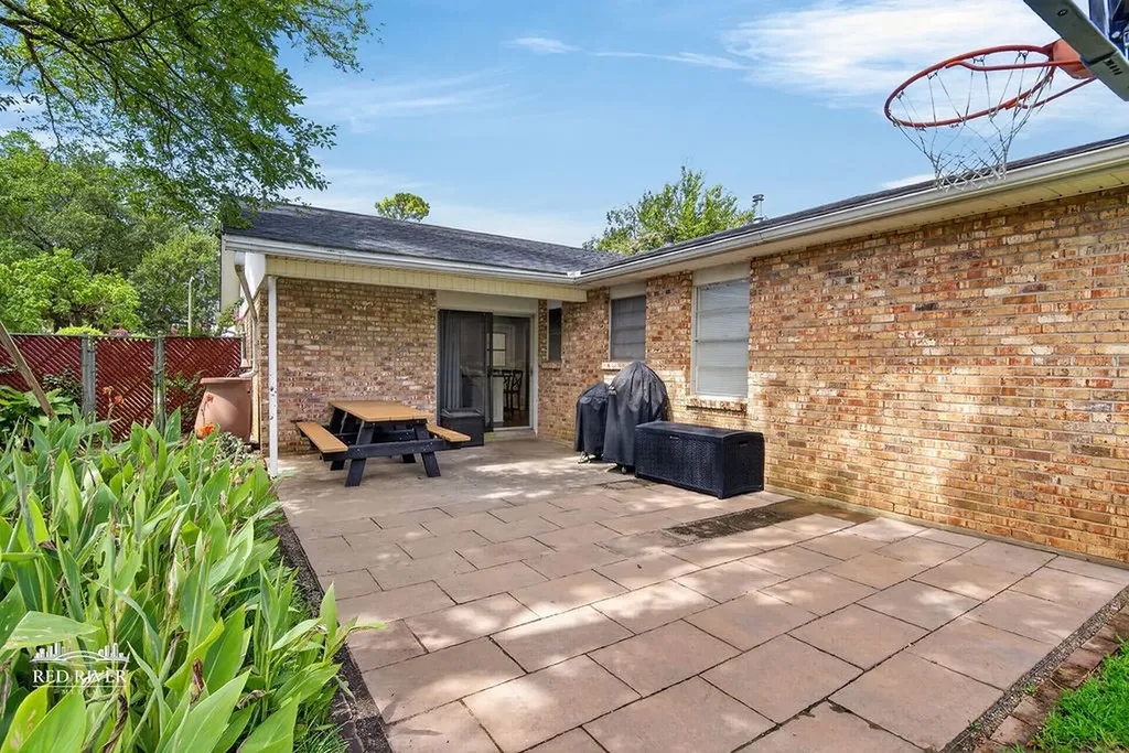 632 Pelican Place Shreveport LA 71105