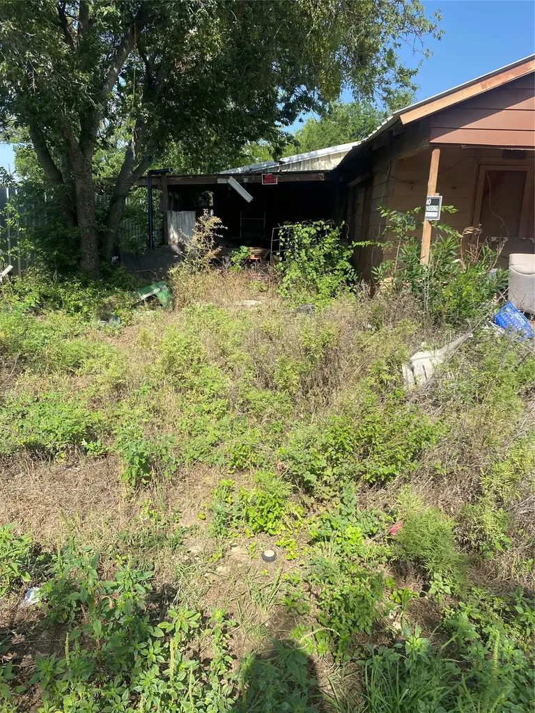 1311 N Blanco Street Coleman TX 76834