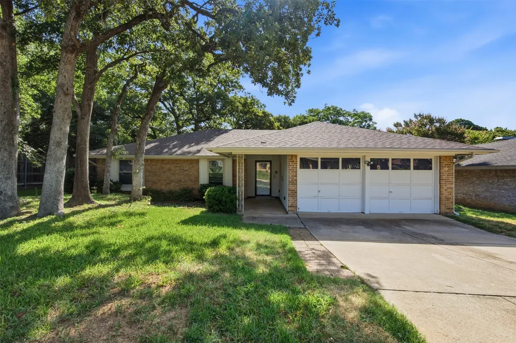 2505 Ironwood Court Arlington TX 76016