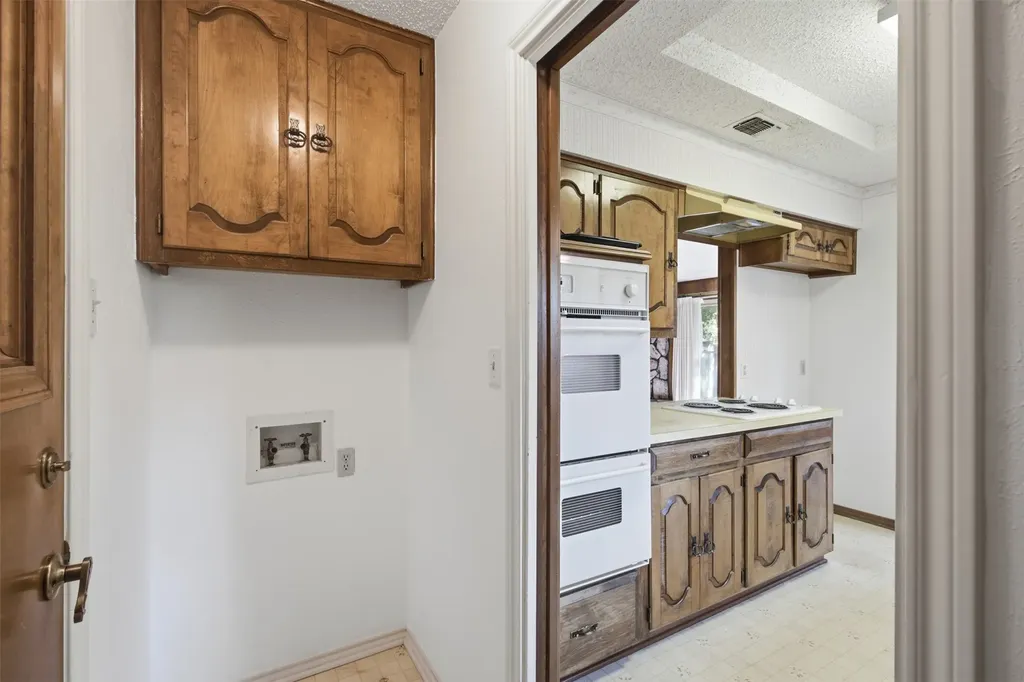 2505 Ironwood Court Arlington TX 76016