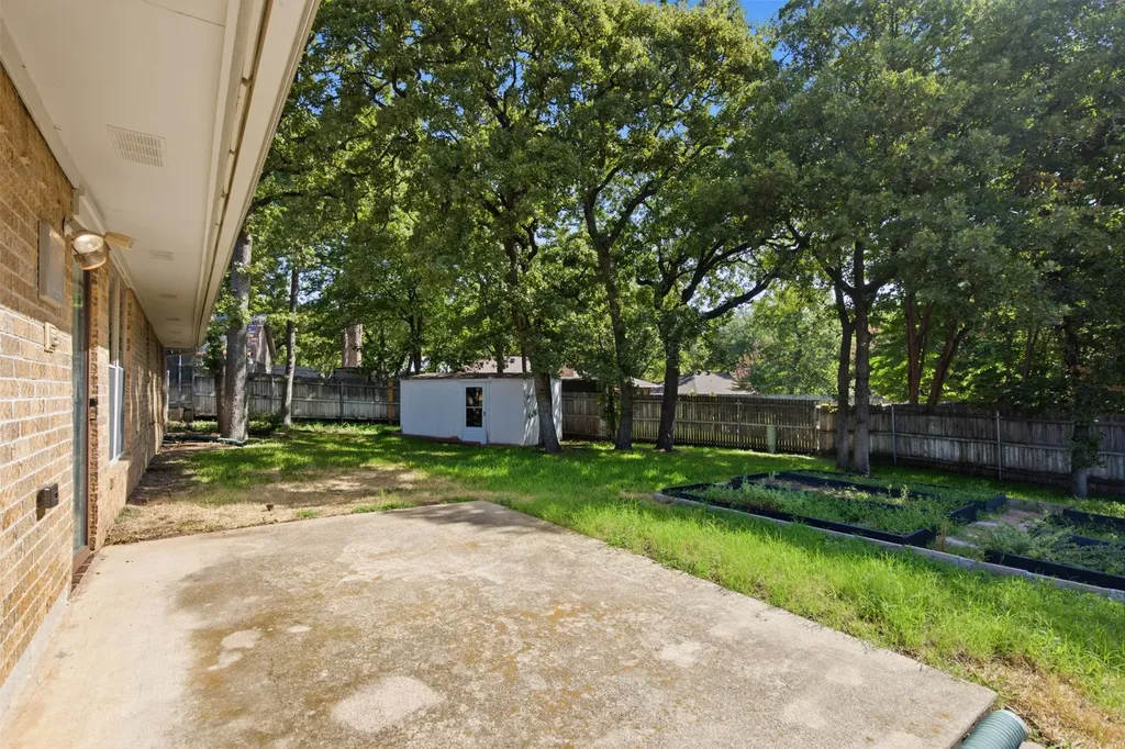 2505 Ironwood Court Arlington TX 76016