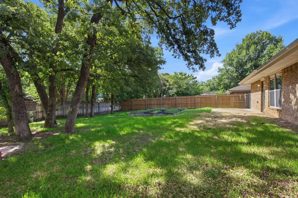 2505 Ironwood Court Arlington TX 76016