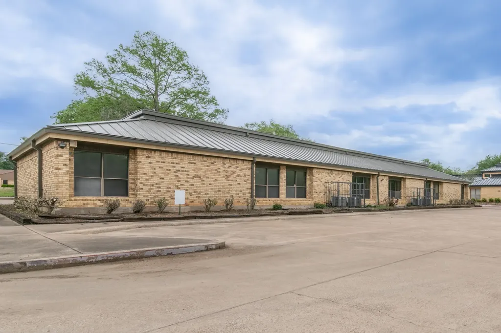 736 N Fielder Road Arlington TX 76012