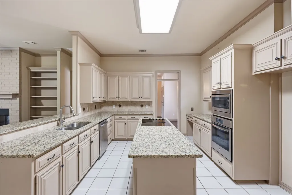3318 Summergrove Drive Arlington TX 76001
