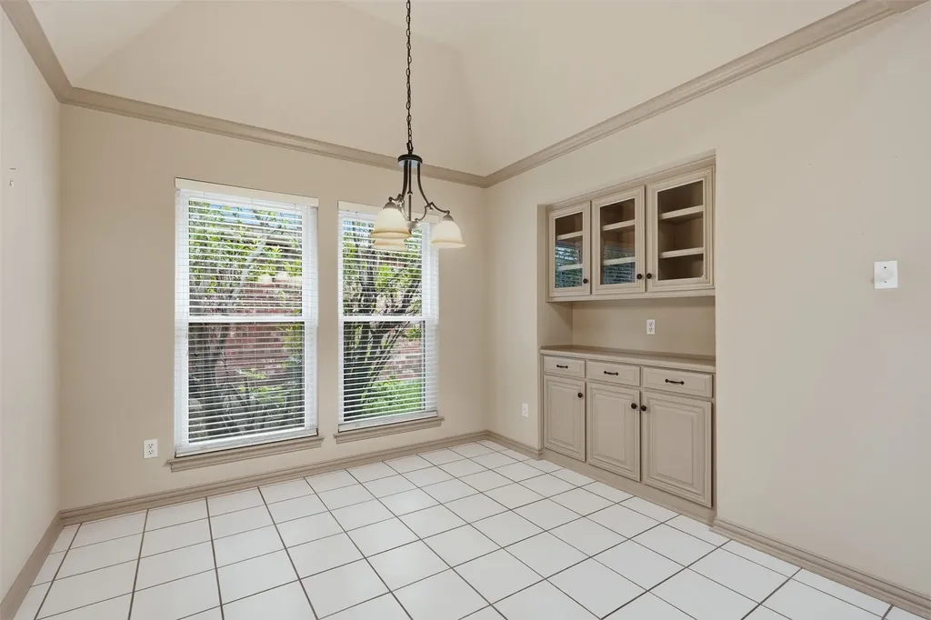 3318 Summergrove Drive Arlington TX 76001