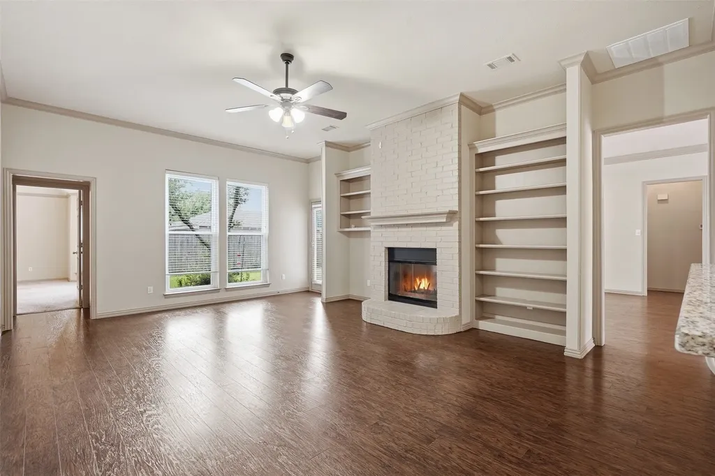 3318 Summergrove Drive Arlington TX 76001