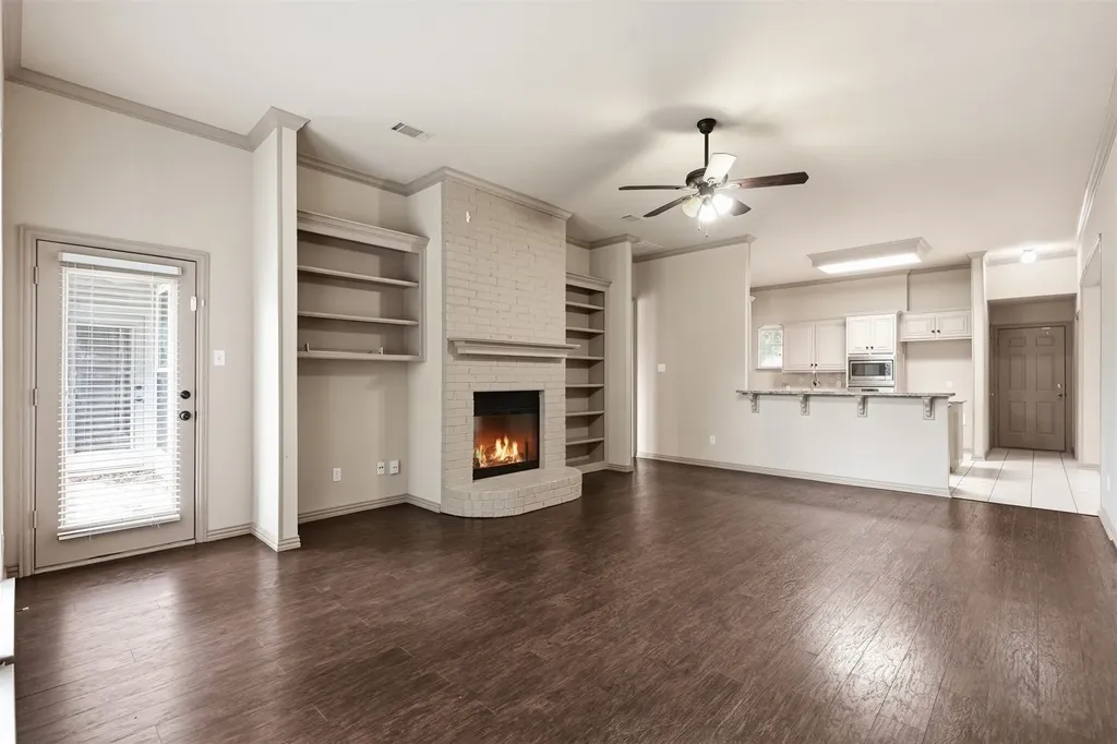 3318 Summergrove Drive Arlington TX 76001