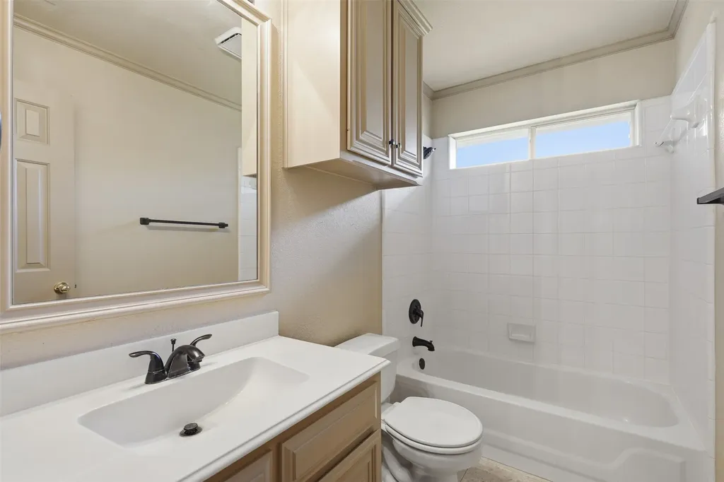 3318 Summergrove Drive Arlington TX 76001