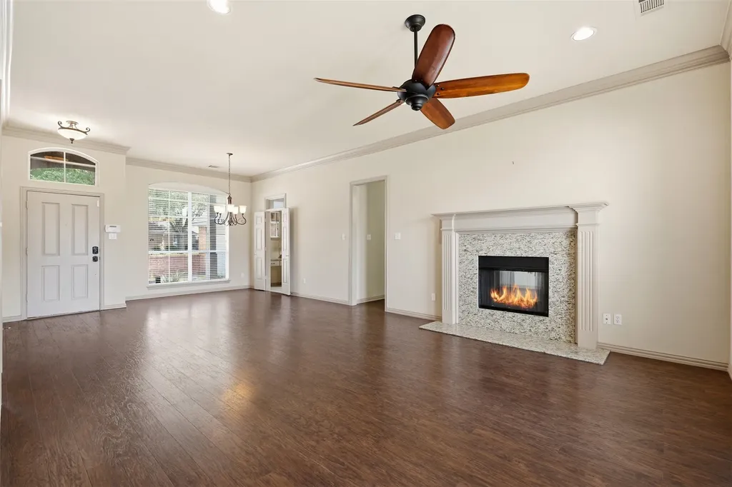 3318 Summergrove Drive Arlington TX 76001