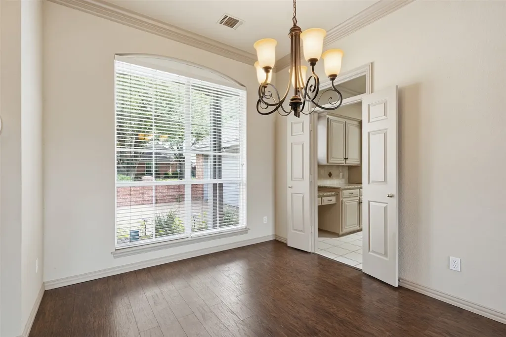 3318 Summergrove Drive Arlington TX 76001