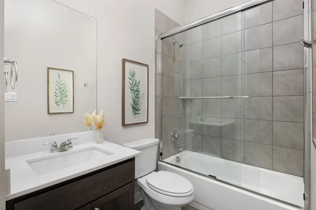 828 Feather Thorn Drive Arlington TX 76005