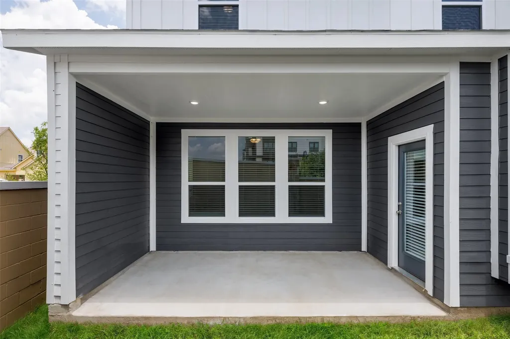 828 Feather Thorn Drive Arlington TX 76005
