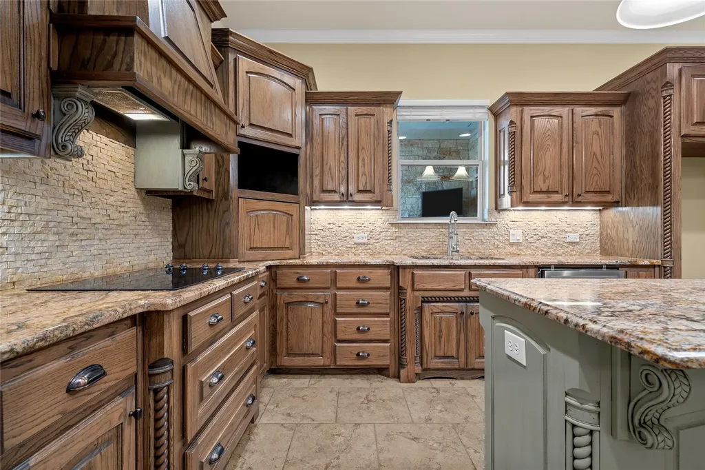 7030 Flagstone Circle Mcgregor TX 76657