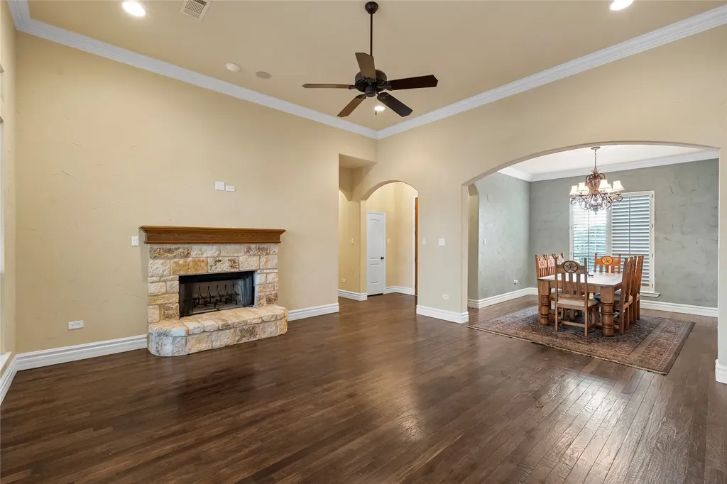 7030 Flagstone Circle Mcgregor TX 76657