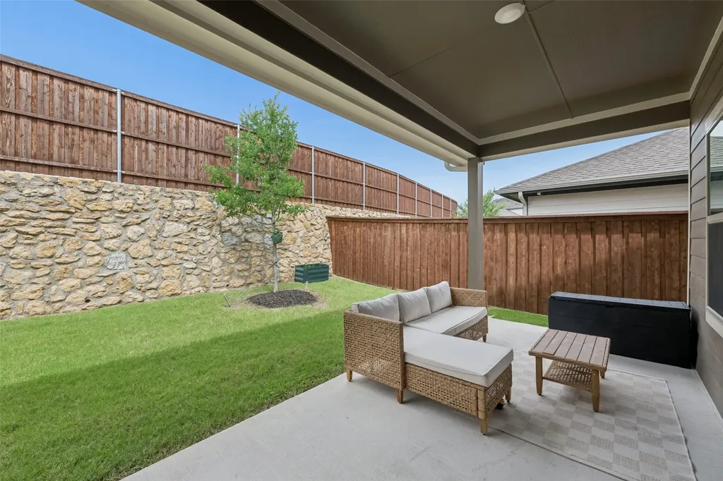 11149 E Chase Lane Providence Village TX 76227