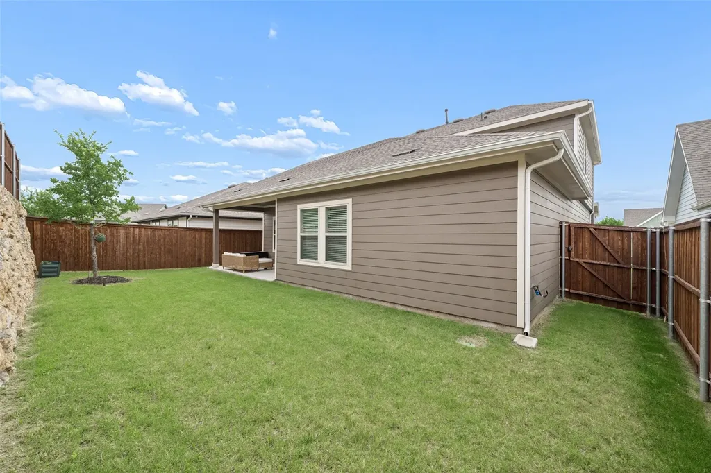 11149 E Chase Lane Providence Village TX 76227