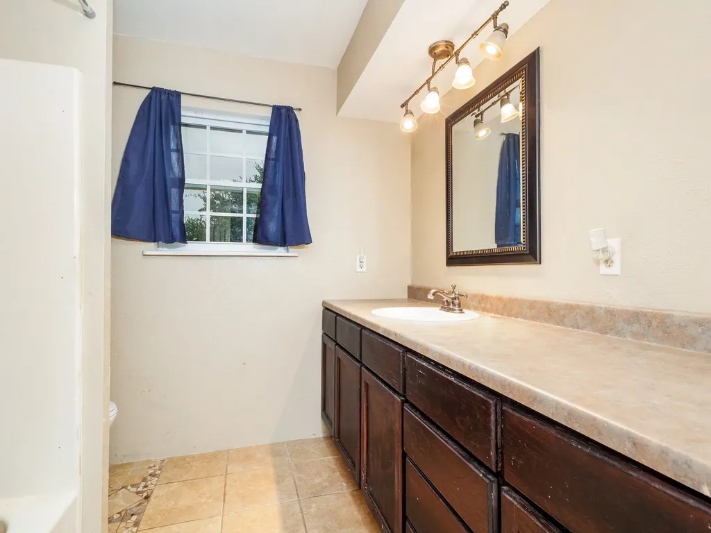 301 County Road 214 Hico TX 76457