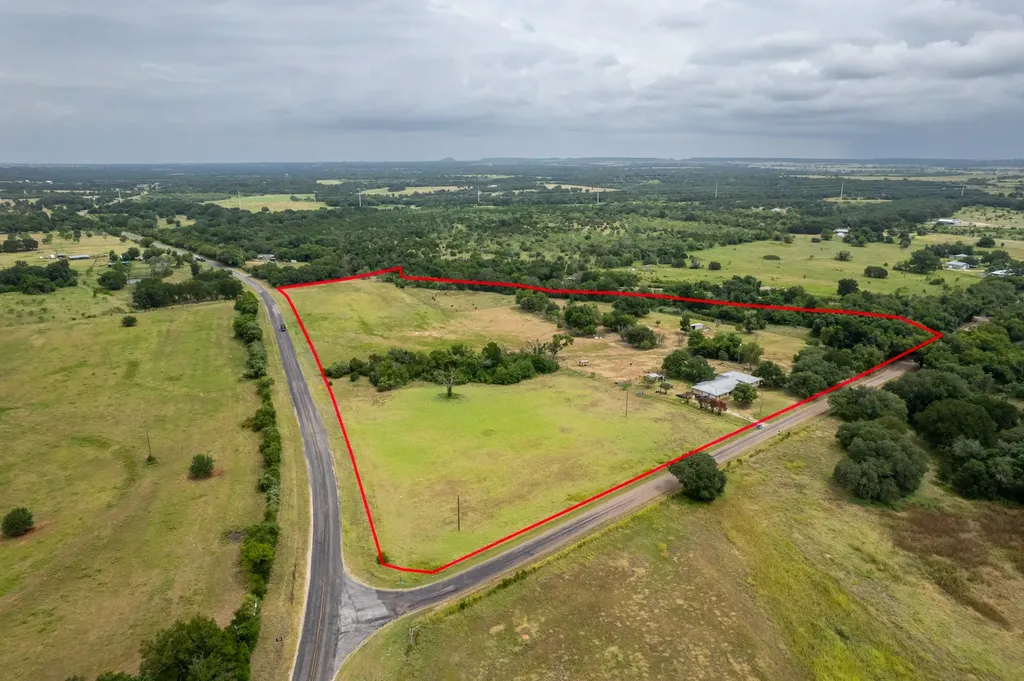 301 County Road 214 Hico TX 76457