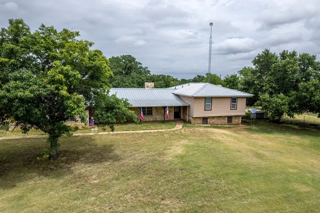 301 County Road 214 Hico TX 76457