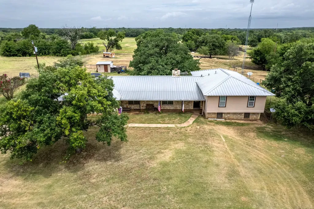 301 County Road 214 Hico TX 76457