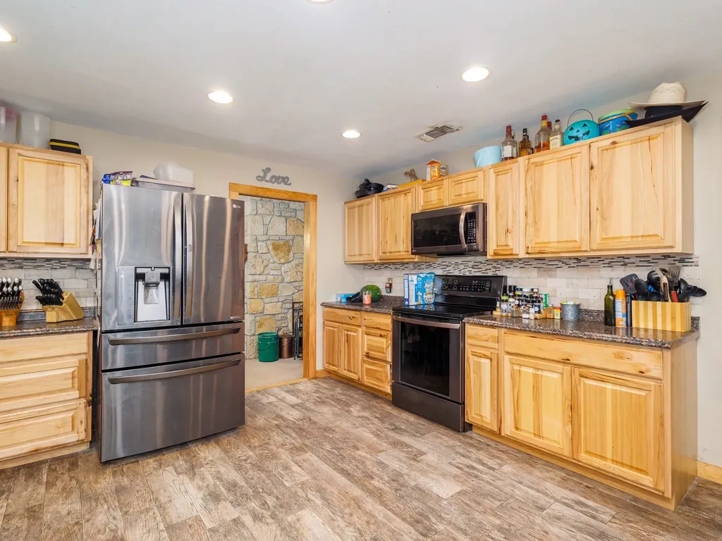 301 County Road 214 Hico TX 76457