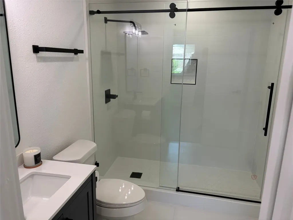 1006 Heritage Drive Garland TX 75043