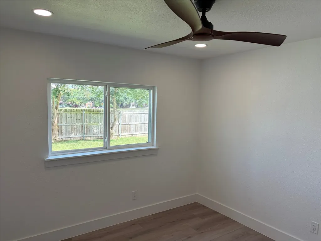 1006 Heritage Drive Garland TX 75043