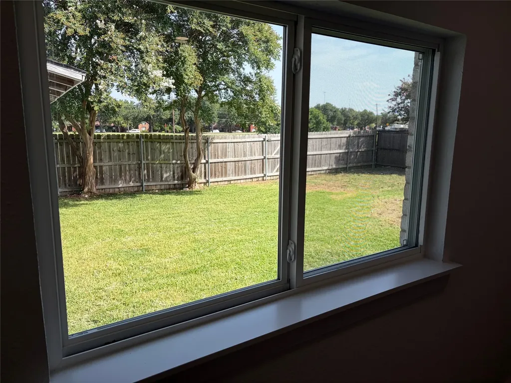 1006 Heritage Drive Garland TX 75043