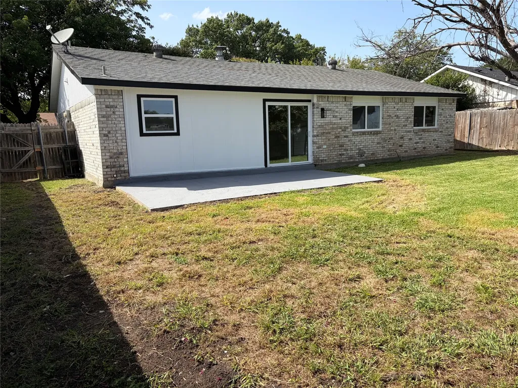 1006 Heritage Drive Garland TX 75043