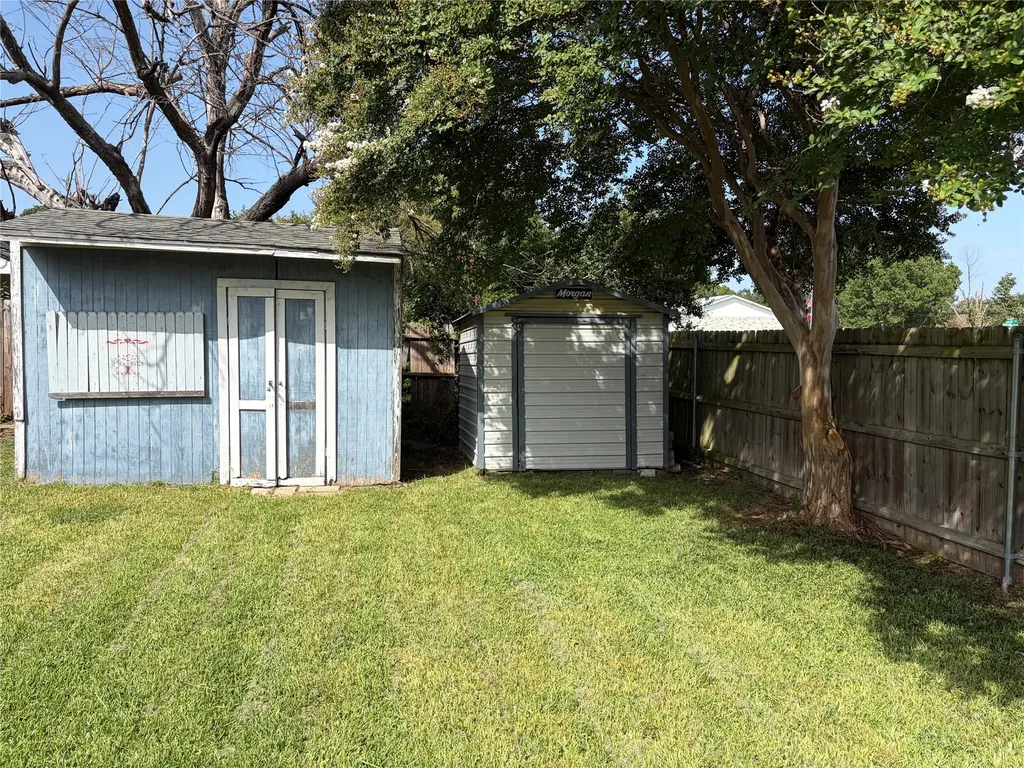 1006 Heritage Drive Garland TX 75043