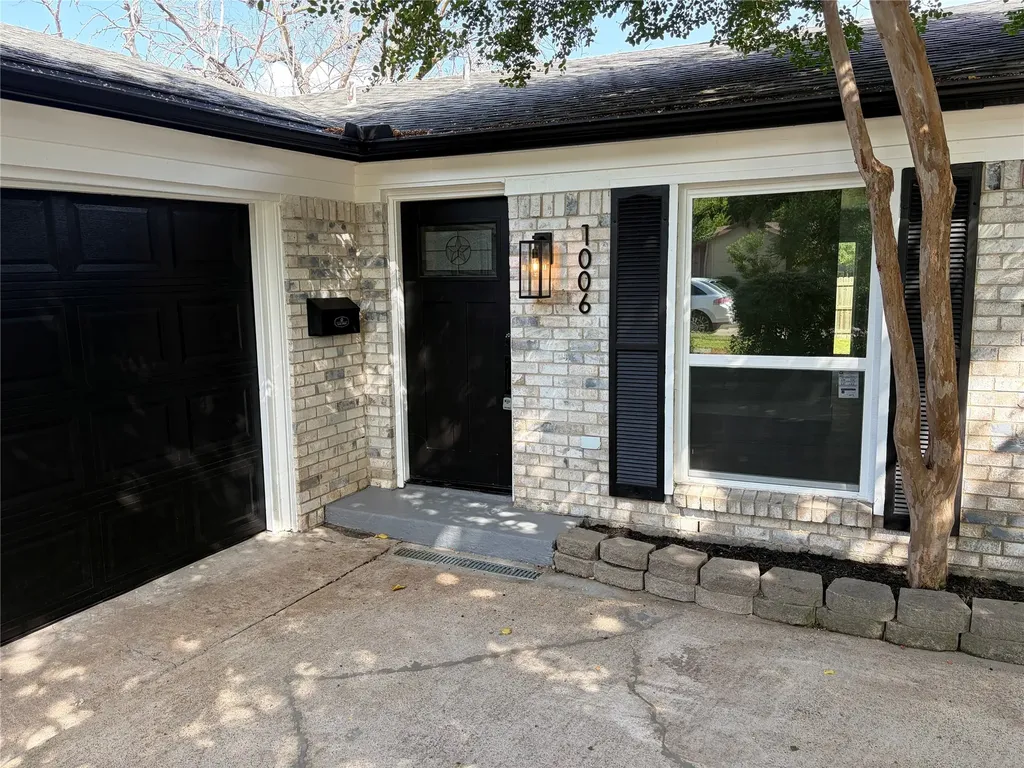 1006 Heritage Drive Garland TX 75043