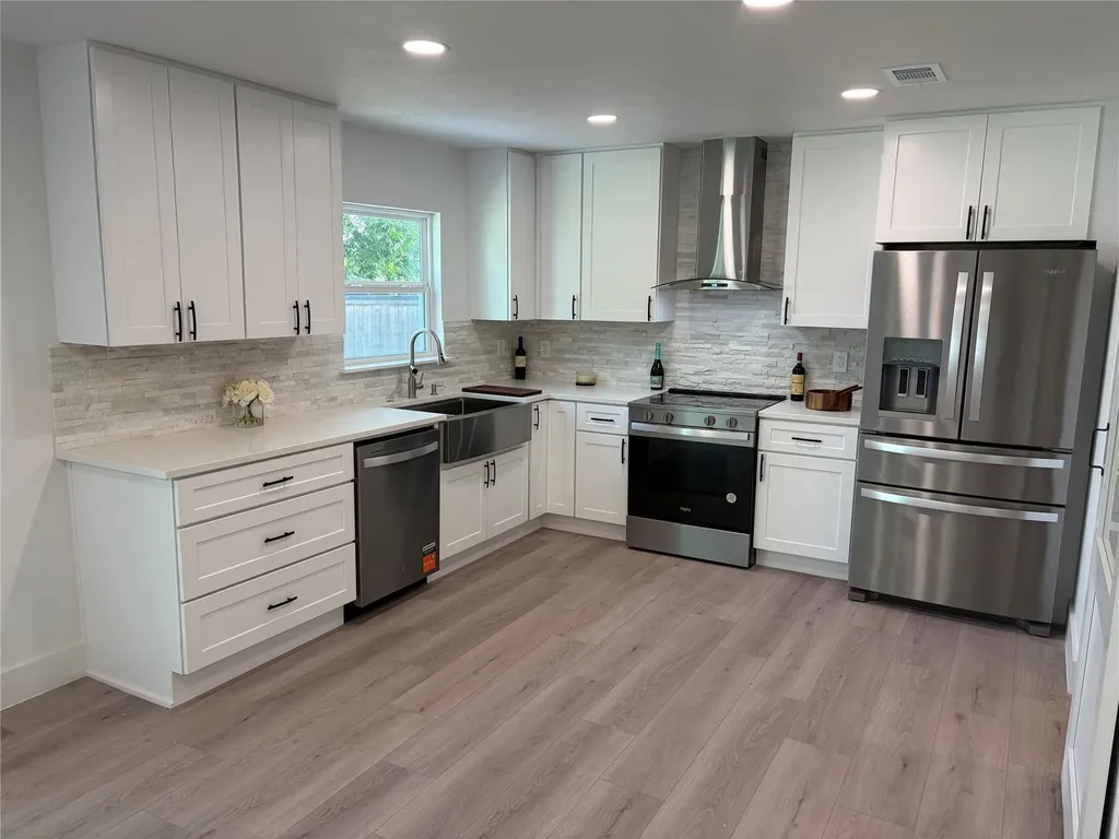 1006 Heritage Drive Garland TX 75043