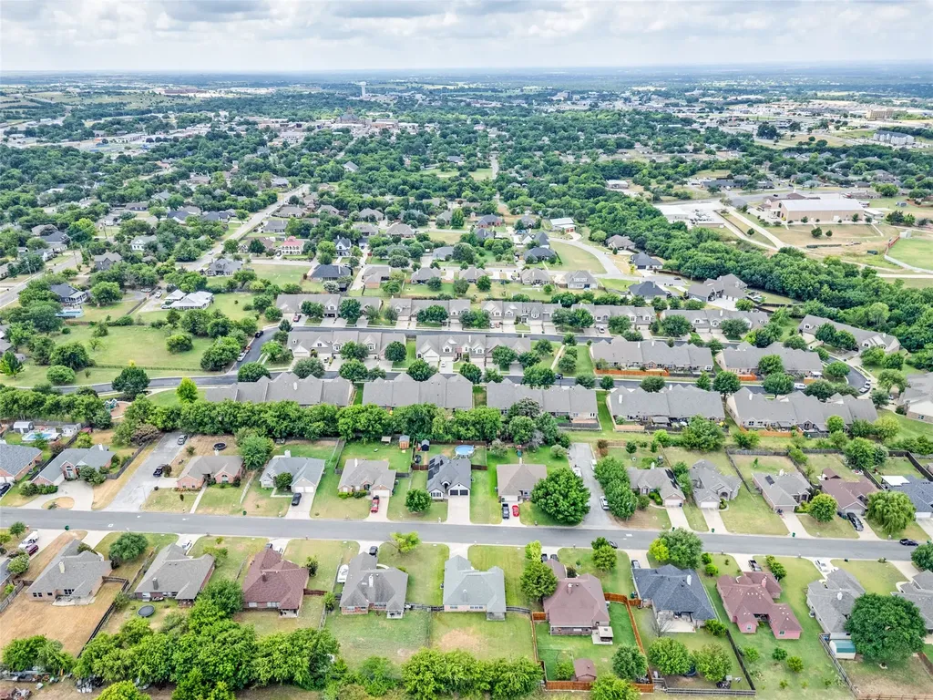 206 Ridge View Court Decatur TX 76234