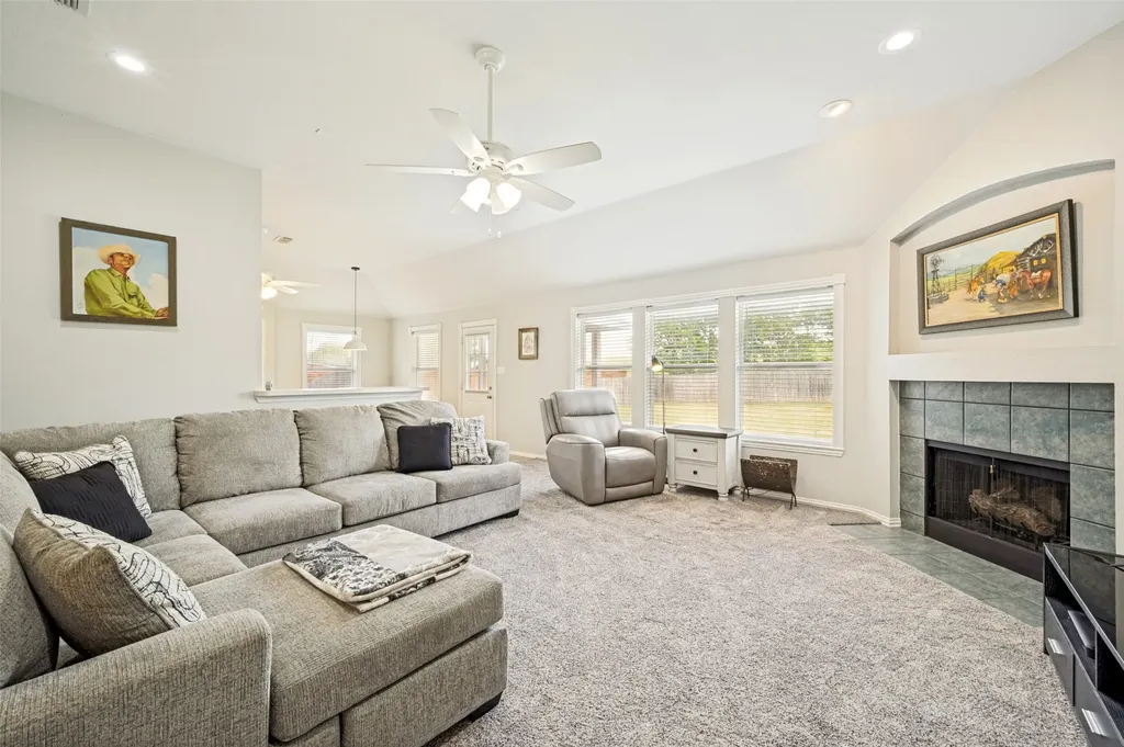 206 Ridge View Court Decatur TX 76234