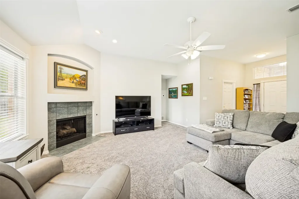 206 Ridge View Court Decatur TX 76234