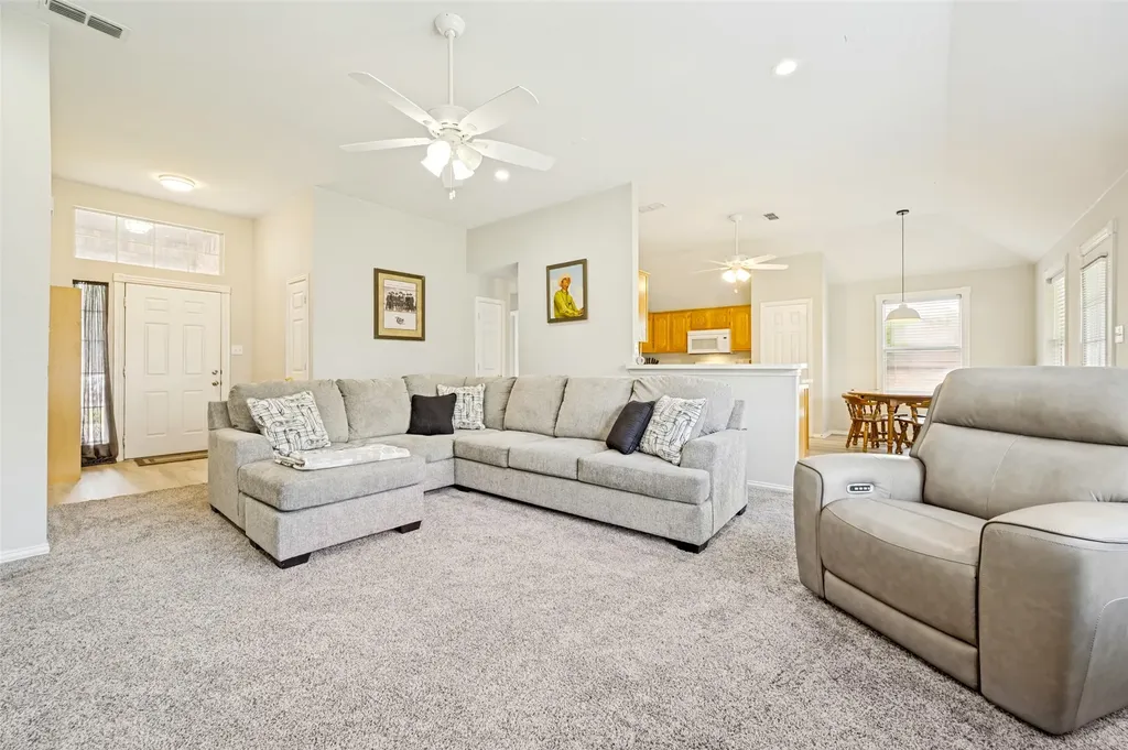 206 Ridge View Court Decatur TX 76234