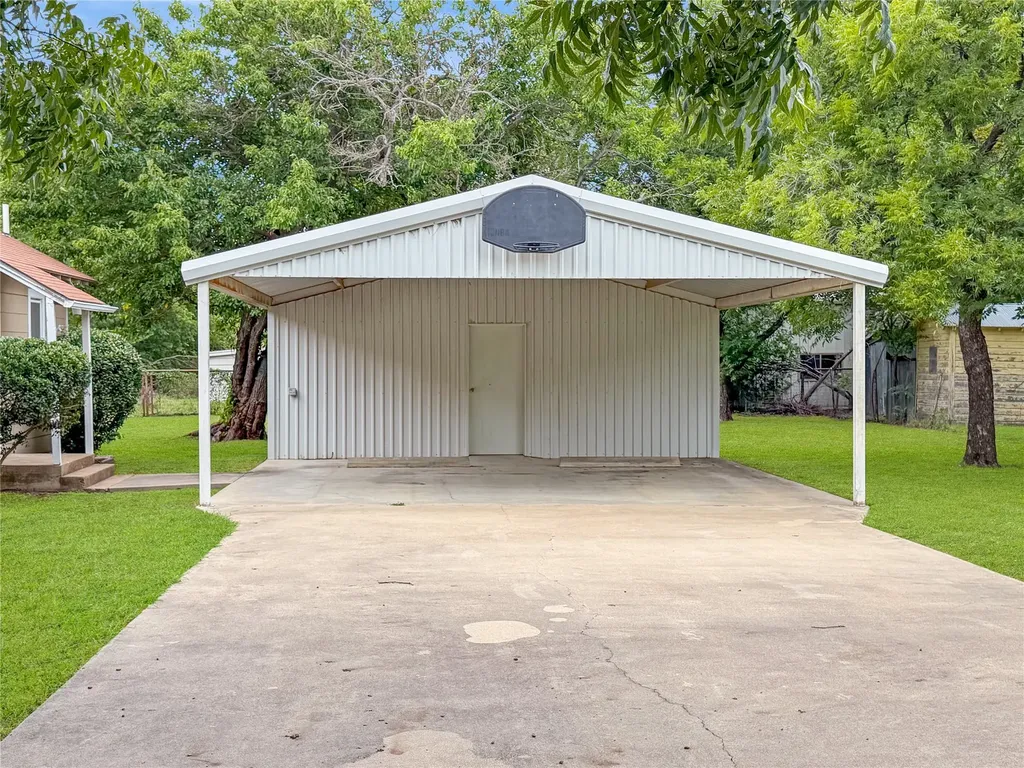 112 Garvin Street Eastland TX 76448