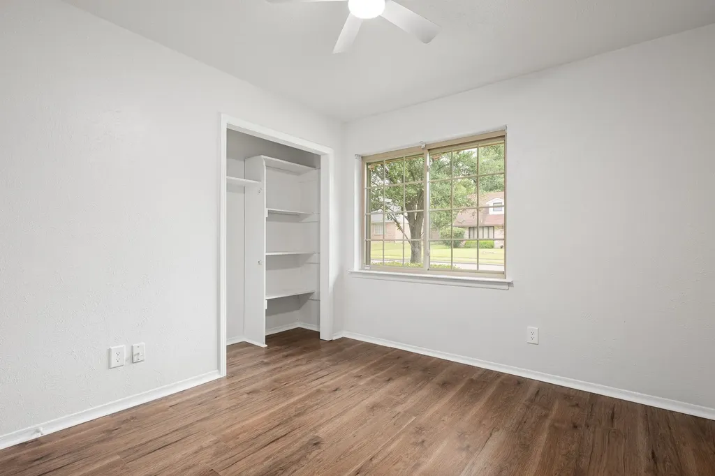 813 Chevy Chase Drive Garland TX 75043