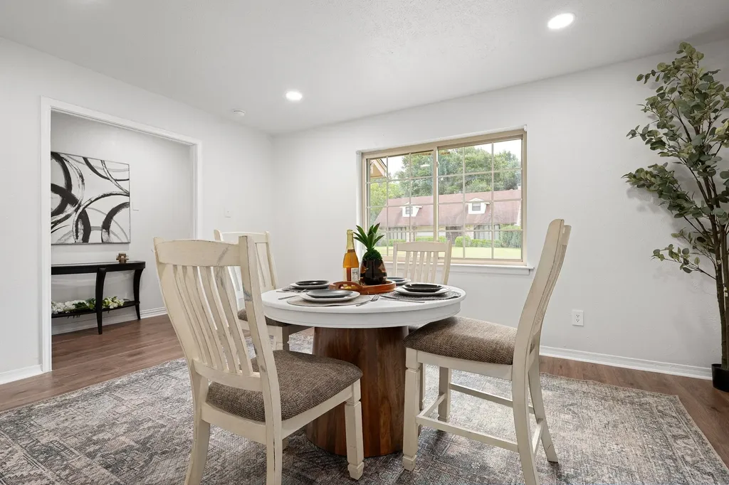 813 Chevy Chase Drive Garland TX 75043