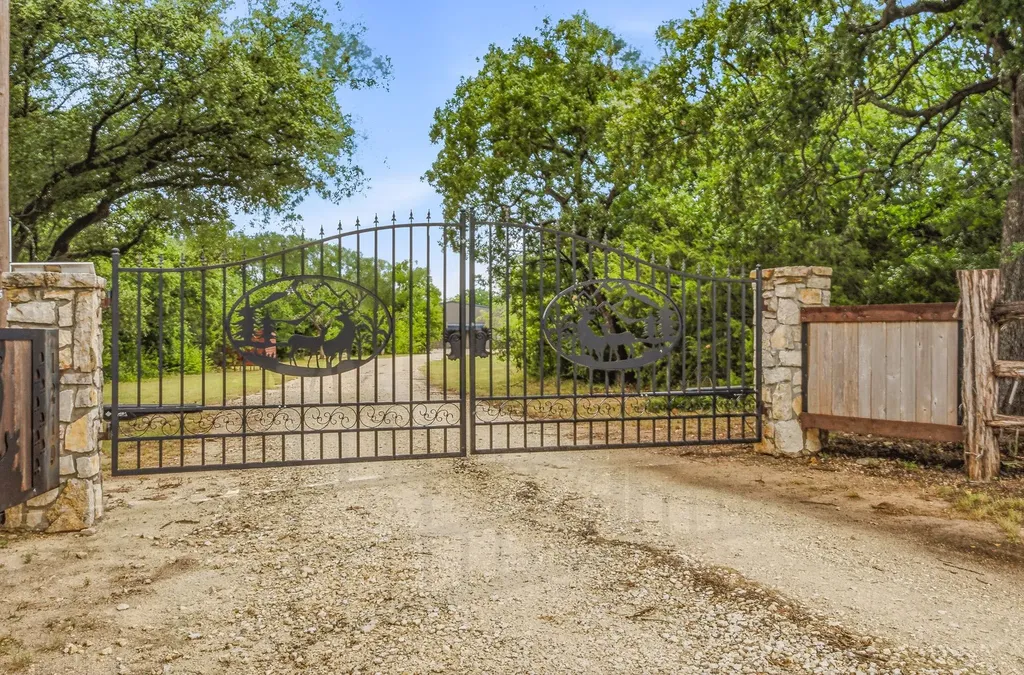 1219 State Highway 6 Hico TX 76457